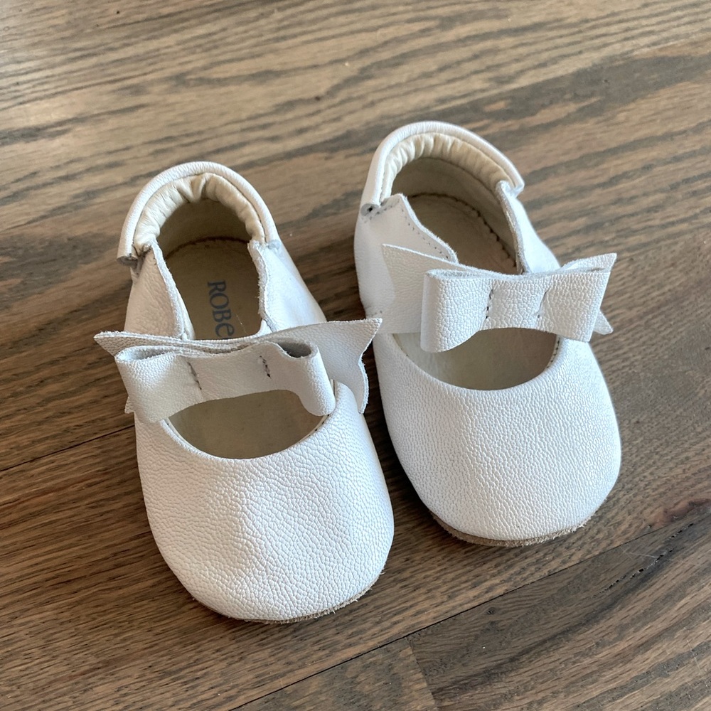 Robeez Mary Jane Baby Size 6-9 months